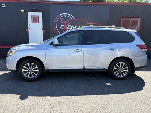 Used 2013 Nissan Pathfinder SL w/ SL Premium Pkg AWD/4WD image 3