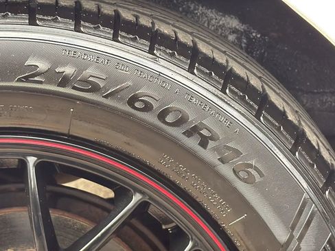 Used 2014 Toyota Corolla S image 26