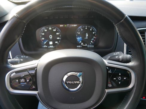 Used 2020 Volvo XC90 T6 Momentum image 23
