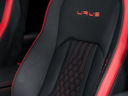 Used 2024 Lamborghini Urus Performante AWD/4WD image 22