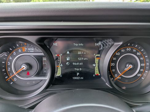 Used 2025 Jeep Gladiator Mojave w/ Technology Group AWD/4WD image 26