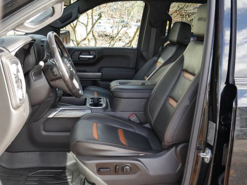 Used 2019 GMC Sierra 1500 AT4 w/ Off Road Performance Package image 3