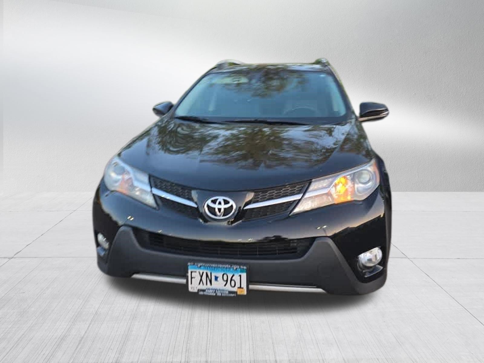 Used 2014 Toyota RAV4 Limited w/ Technology Package AWD/4WD image 2