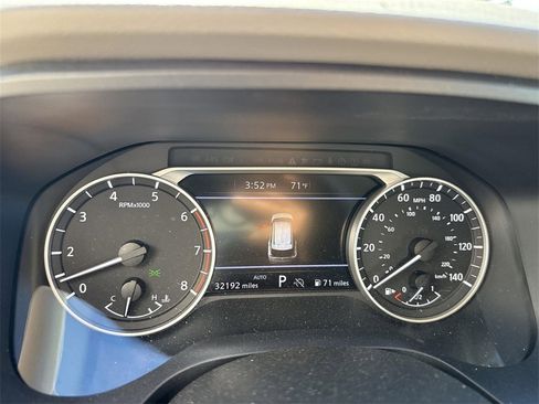 Used 2023 Nissan Rogue SL image 10