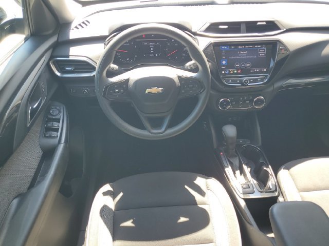 Used 2022 Chevrolet TrailBlazer LT w/ Convenience Package FWD image 26
