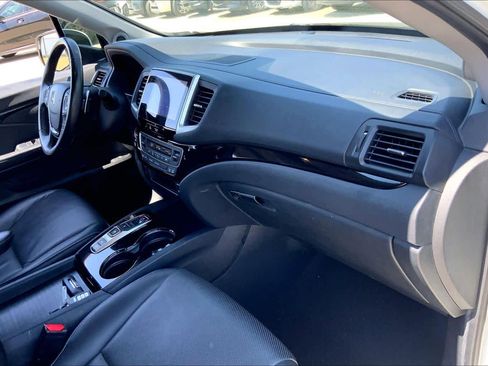Used 2020 Honda Ridgeline RTL-E image 19