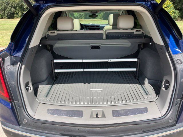 Used 2023 Cadillac XT5 Premium Luxury w/ Technology Package FWD image 5