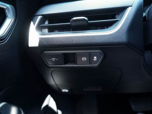 Used 2025 Kia K4 LX image 28