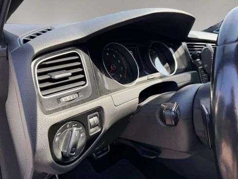 Used 2016 Volkswagen GTI SE w/ Lighting Package (SEL) FWD image 16