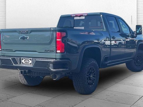 New 2026 Chevrolet Silverado 2500 ZR2 w/ LPO, Dark Essentials Package AWD/4WD image 15