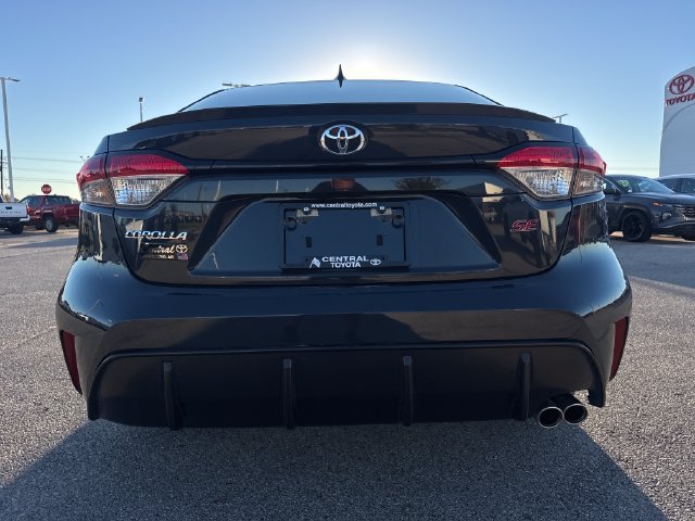 Used 2026 Toyota Corolla SE w/ SE Package FWD image 5