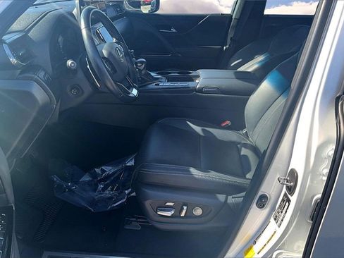 Used 2023 Lexus LX 600 4WD w/ Premium Package image 21