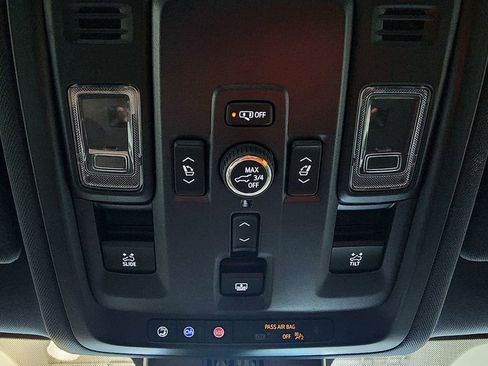 Used 2025 Chevrolet Suburban Premier AWD/4WD image 56