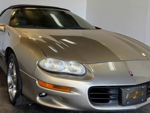 Used 2000 Chevrolet Camaro Z28 image 2