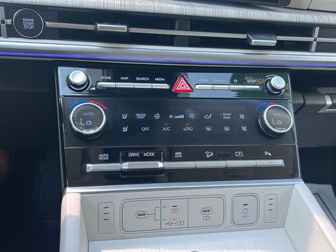Certified 2025 Hyundai Santa Fe Calligraphy AWD/4WD image 26