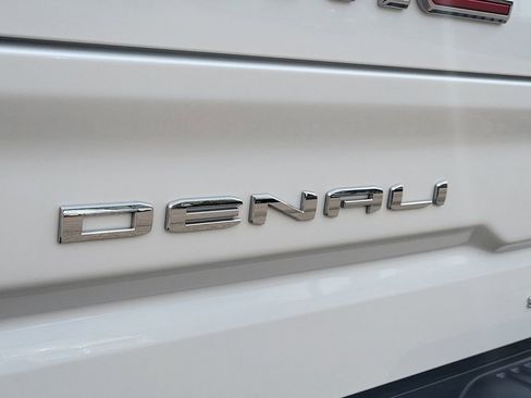 Used 2023 GMC Sierra 1500 Denali w/ Technology Package image 11