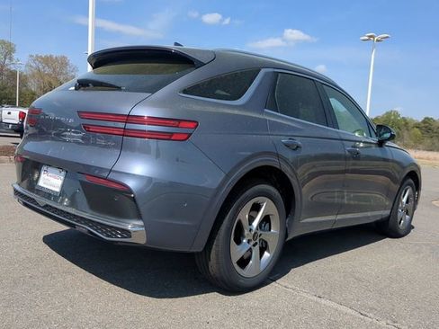 New 2026 Genesis GV70 2.5T Advanced image 4