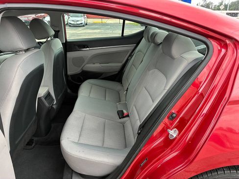 Used 2017 Hyundai Elantra SE FWD image 27