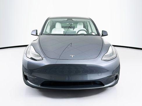 Used 2022 Tesla Model Y Performance AWD/4WD image 2