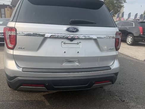 Used 2019 Ford Explorer XLT w/ Equipment Group 202A AWD/4WD image 21