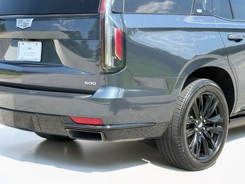 Used 2021 Cadillac Escalade Sport w/ Driver Assist Tech Package AWD/4WD image 16