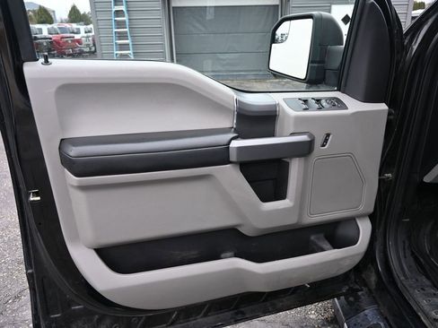 Used 2018 Ford F150 XLT w/ Equipment Group 302A Luxury image 10