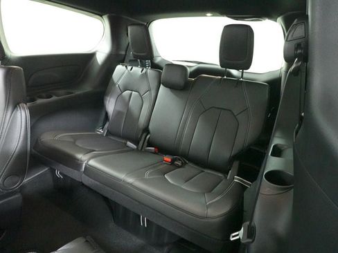 New 2027 Chrysler Pacifica Select FWD image 24