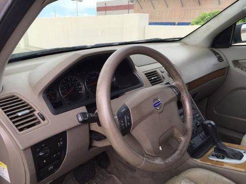 Used 2005 Volvo XC90 2.5T image 21
