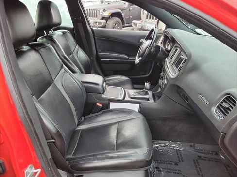 Certified 2022 Dodge Charger SXT w/ Leather Interior Group image 17