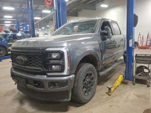 Used 2025 Ford F350 Lariat w/ Lariat Ultimate Package image 2