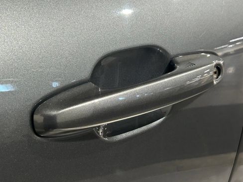 Used 2025 Ford Escape ST-Line AWD/4WD image 18