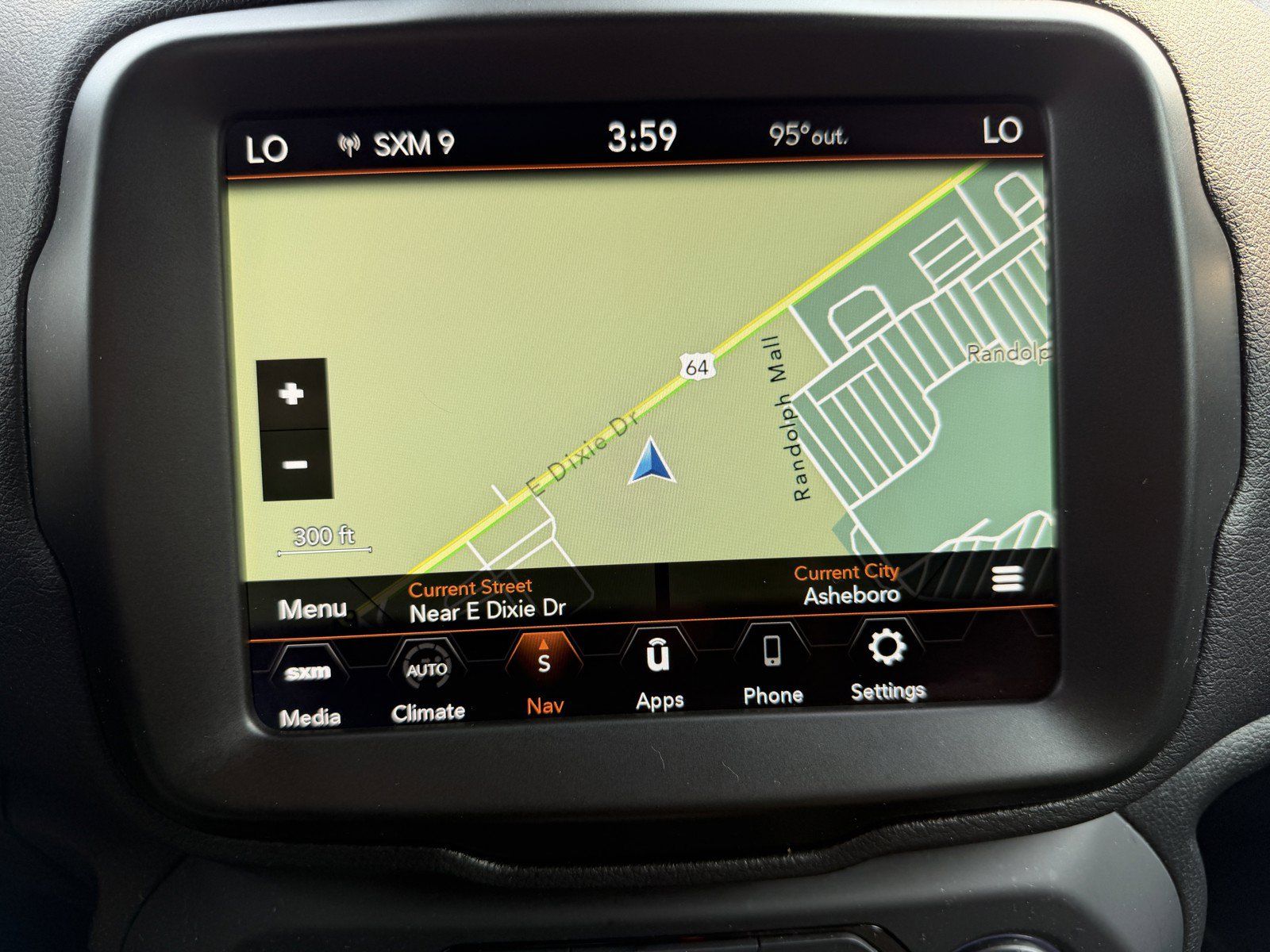 Used 2021 Jeep Renegade Latitude FWD image 24