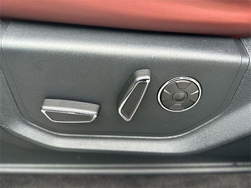 Certified 2020 Ford F150 Platinum w/ Equipment Group 701A Luxury image 13