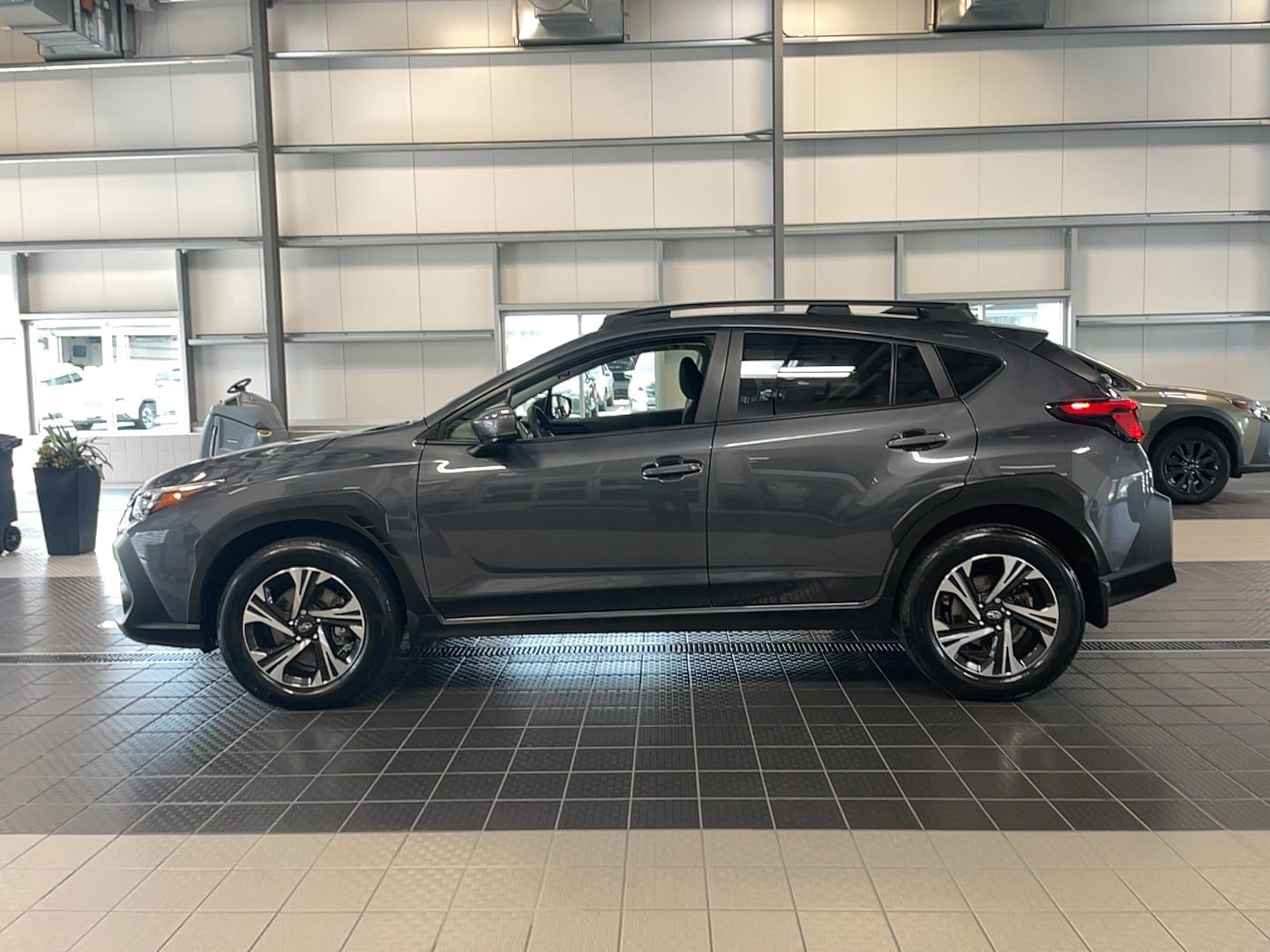 Used 2024 Subaru Crosstrek 2.0i Premium AWD/4WD image 3