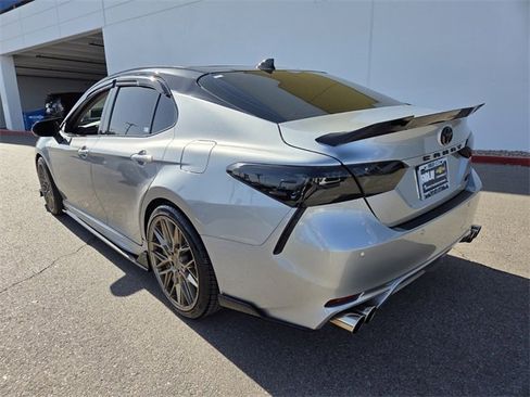 Used 2022 Toyota Camry XSE image 4