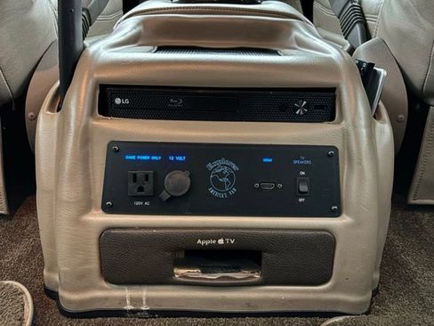 Used 2020 GMC Savana 2500 w/ Enhanced Convenience Package RWD image 42