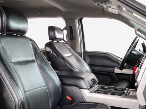 Used 2017 Ford F250 Lariat w/ Chrome Package AWD/4WD image 28