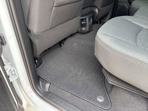 New 2025 RAM 2500 Big Horn AWD/4WD image 20