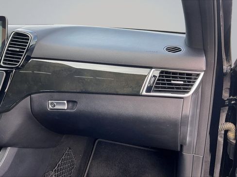 Used 2018 Mercedes-Benz GLE 350 w/ Premium 1 Package image 17