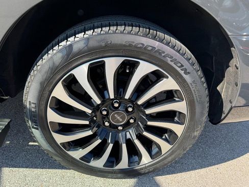 Used 2022 Lincoln Navigator Black Label image 27