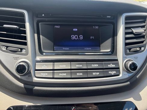 Used 2018 Hyundai Tucson SE AWD/4WD image 23