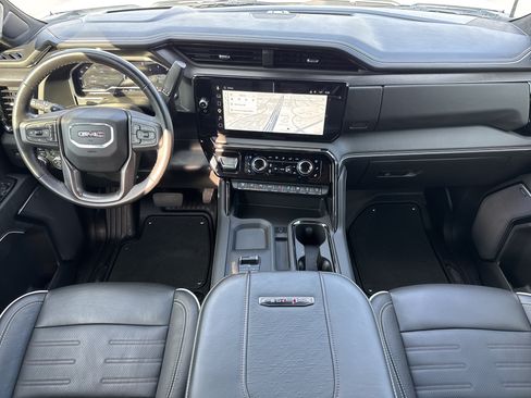 Used 2025 GMC Sierra 2500 AT4X AWD/4WD image 30