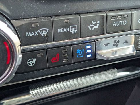 Used 2025 Ford F150 Lariat w/ Equipment Group 501A Mid AWD/4WD image 28