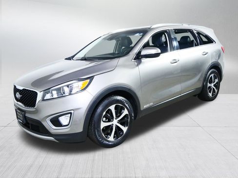 Used 2017 Kia Sorento EX w/ EX Advanced Touring Package image 3
