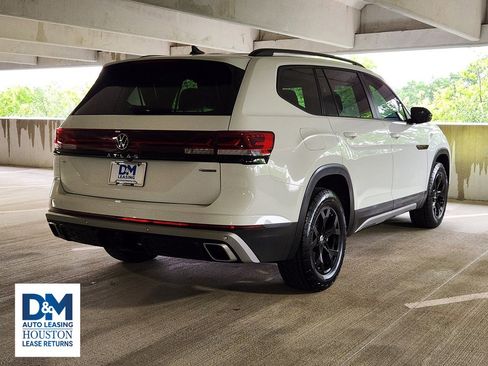Used 2024 Volkswagen Atlas Peak Edition SE AWD/4WD image 6
