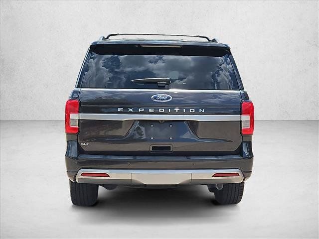 Used 2023 Ford Expedition XLT RWD image 6