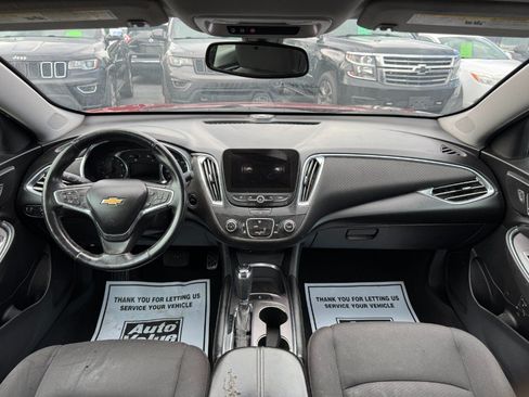 Used 2018 Chevrolet Malibu LT FWD image 20