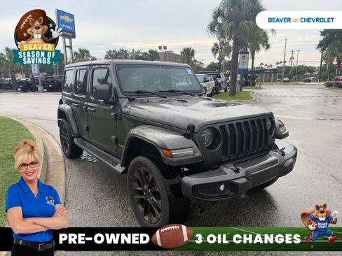 Used 2021 Jeep Wrangler Unlimited Sahara AWD/4WD image 2