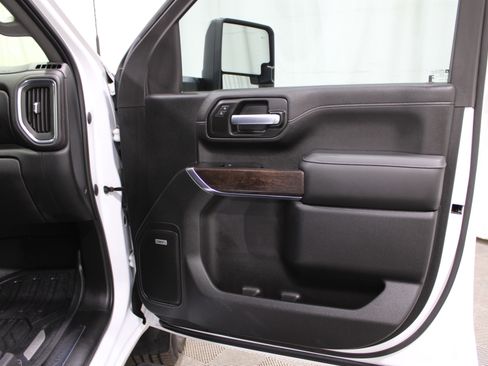 Used 2020 GMC Sierra 3500 Denali w/ Denali Ultimate Package image 32