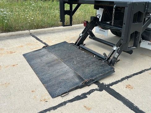 Used 2019 Ford F650 2WD Regular Cab Super Duty image 14